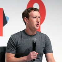 Zuckerberg Tells Telecoms Not to Fear Facebook